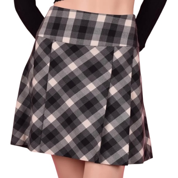 The Limited Dresses & Skirts - The Limited Black and White Cream Mini A-Line Pleated Plaid Skirt Size 0